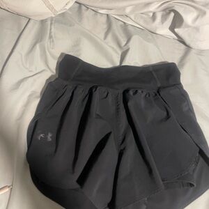 Under Armour Black Athletic Shorts Relaxed Fit